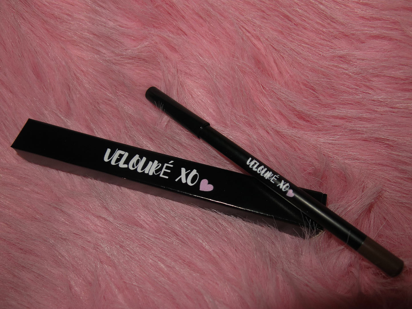 X0X0 Lip Liner